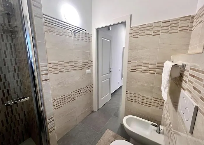 White Mary House For Two People Apartment